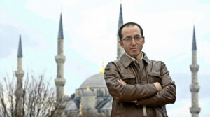 burhan-sonmez-istanbul-istanbul-egoistokur-1 